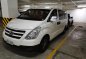 White Hyundai Starex 2017 for sale in Carmona-3