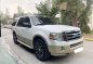Selling White Ford Expedition 2011 in Bacoor-1