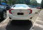 Pearl White Honda Civic 2017 for sale in Automatic-6