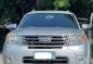 Purple Ford Everest 2014 for sale in Manual-0