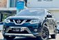 Selling Purple Nissan X-Trail 2016 in Makati-3