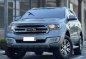 White Ford Everest 2016 for sale in Makati-2