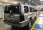 Selling White Jeep Commander 2009 in Pateros-7