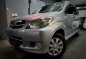 Sell White 2011 Toyota Avanza in Manila-2