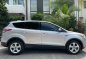 Selling White Ford Escape 2016 in Quezon City-9