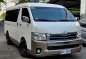Selling Pearl White Toyota Hiace 2018 in Manila-1