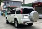 Selling White Ford Everest 2010 in Manila-4