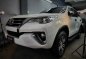 Selling White Toyota Fortuner 2017 in Manila-1