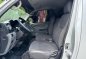 White Nissan Nv350 urvan 2017 for sale in Manual-7