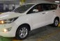 Selling White Toyota Innova 2017 in Manila-6