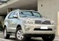 Selling White Toyota Fortuner 2011 in Makati-0