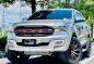 Selling White Ford Everest 2017 in Makati-2