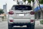 Selling White Ford Everest 2016 in Makati-3