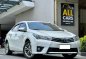 White Toyota Corolla altis 2016 for sale in Makati-0