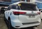 Selling White Toyota Fortuner 2017 in Manila-5