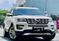 Selling White Ford Explorer 2017 in Makati-1