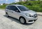 Selling White Honda Mobilio 2016 in Pasig-1