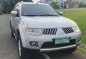 Selling White Mitsubishi Montero 2010 in Quezon City-3