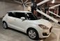 Selling White Suzuki Swift 2019 in Marikina-1