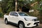 Selling White Toyota Hilux 2018 in Malabon-1