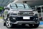 Selling White Ford Everest 2015 in Makati-1