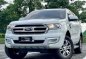 White Ford Everest 2016 for sale in Automatic-4