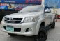 White Toyota Hilux 2011 for sale in Quezon City-0