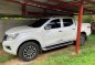 Selling Pearl White Nissan Navara 2019 in Manila-3