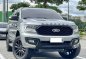 Selling White Ford Everest 2017 in Makati-0