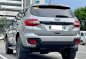 White Ford Everest 2017 for sale in Automatic-4