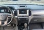 White Ford Everest 2017 for sale in Automatic-8