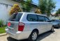 White Kia Carnival 2009 for sale in Automatic-8