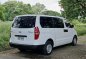 White Hyundai Starex 2017 for sale in Parañaque-4