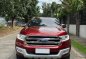 Selling White Ford Everest 2016 in Angeles-0