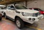 Selling White Toyota Hilux 2017 in Quezon City-5
