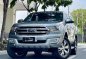 Selling White Ford Everest 2016 in Makati-2