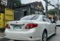 Selling Pearl White Toyota Altis 2010 in Pasig-3