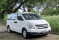 White Hyundai Starex 2017 for sale in Parañaque-5