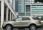 Selling White Ford Explorer 2014 in Makati-6