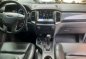 White Ford Everest 2017 for sale in Automatic-4