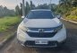 White Honda Cr-V 2017 for sale in Quezon City-3