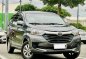 Selling White Toyota Avanza 2016 in Makati-1