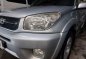 Selling White Toyota Rav4 2005 in Quezon City-7