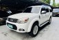 Selling White Ford Everest 2014 in Las Piñas-5