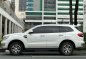 Selling White Ford Everest 2018 in Makati-7