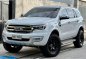 Selling White Ford Everest 2016 in Manila-0