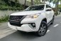 Selling White Toyota Fortuner 2018 in Manila-2
