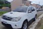 White Toyota Fortuner 2005 for sale in Antipolo-0