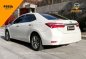 Selling Pearl White Toyota Corolla altis 2017 in Manila-2