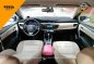 Selling Pearl White Toyota Corolla altis 2017 in Manila-6